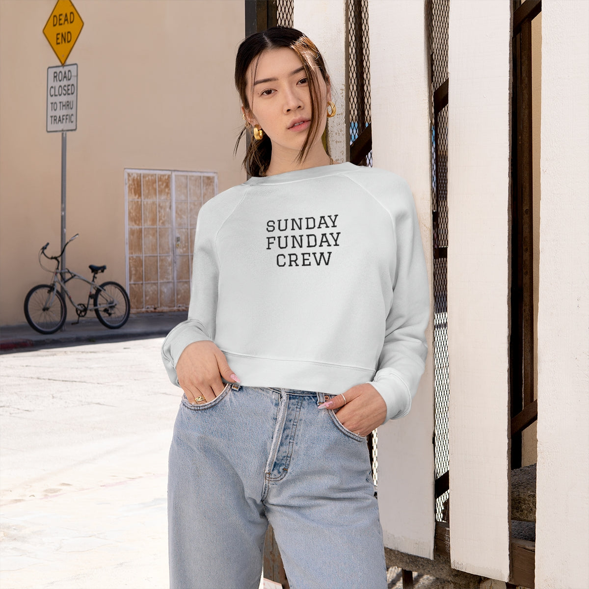 SUNDAY FUNDAY CREW Women's Cropped Fleece Pullover